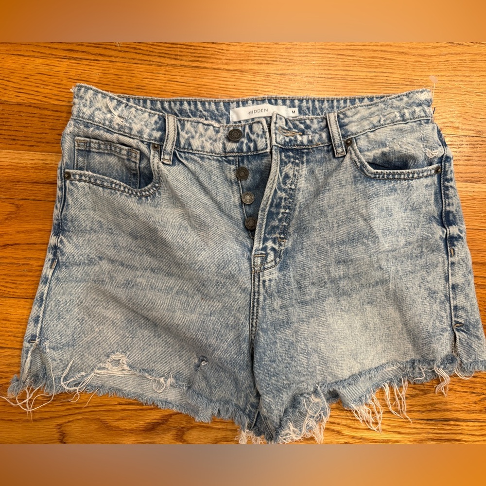 Hidden denim shorts